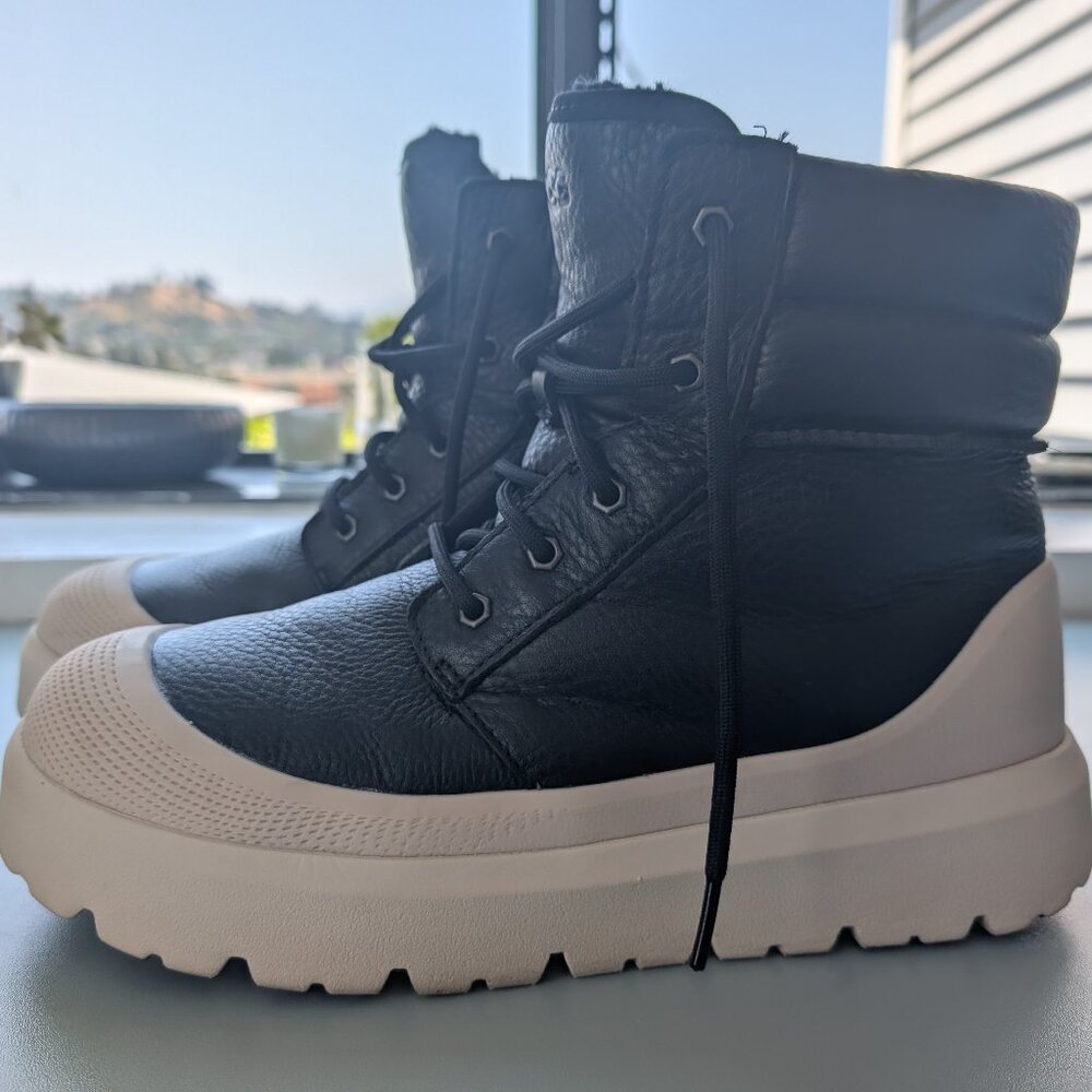 UGG All Gender Neumel High Weather Hybrid